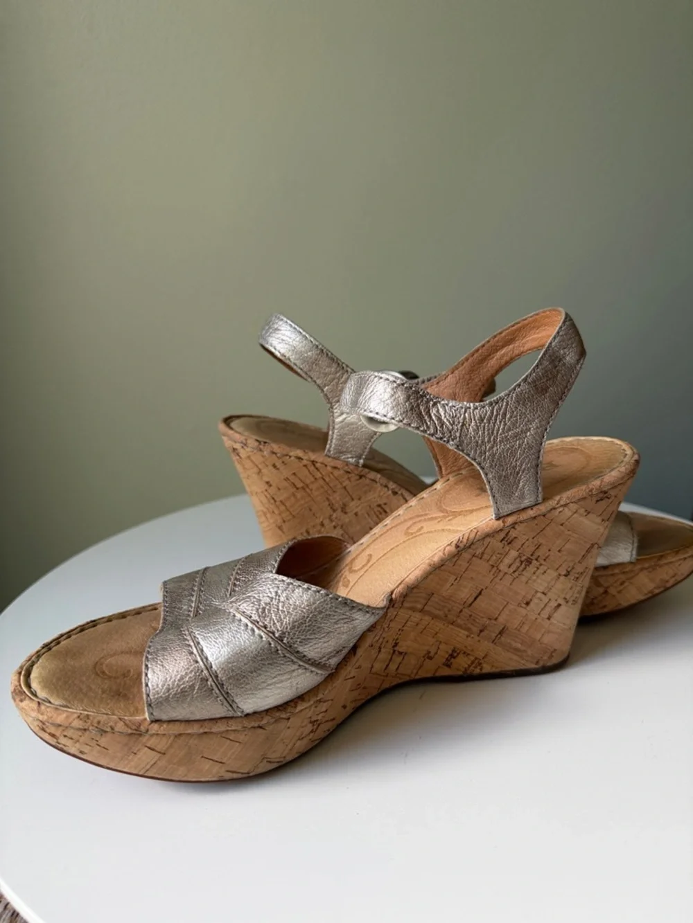 Born Metallic Leather Issa Sandals Cork Wedge Platform Sandals Heels 8/39